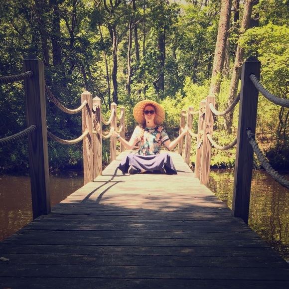 Meet your Posher, Autumn - Picture 1 of 4